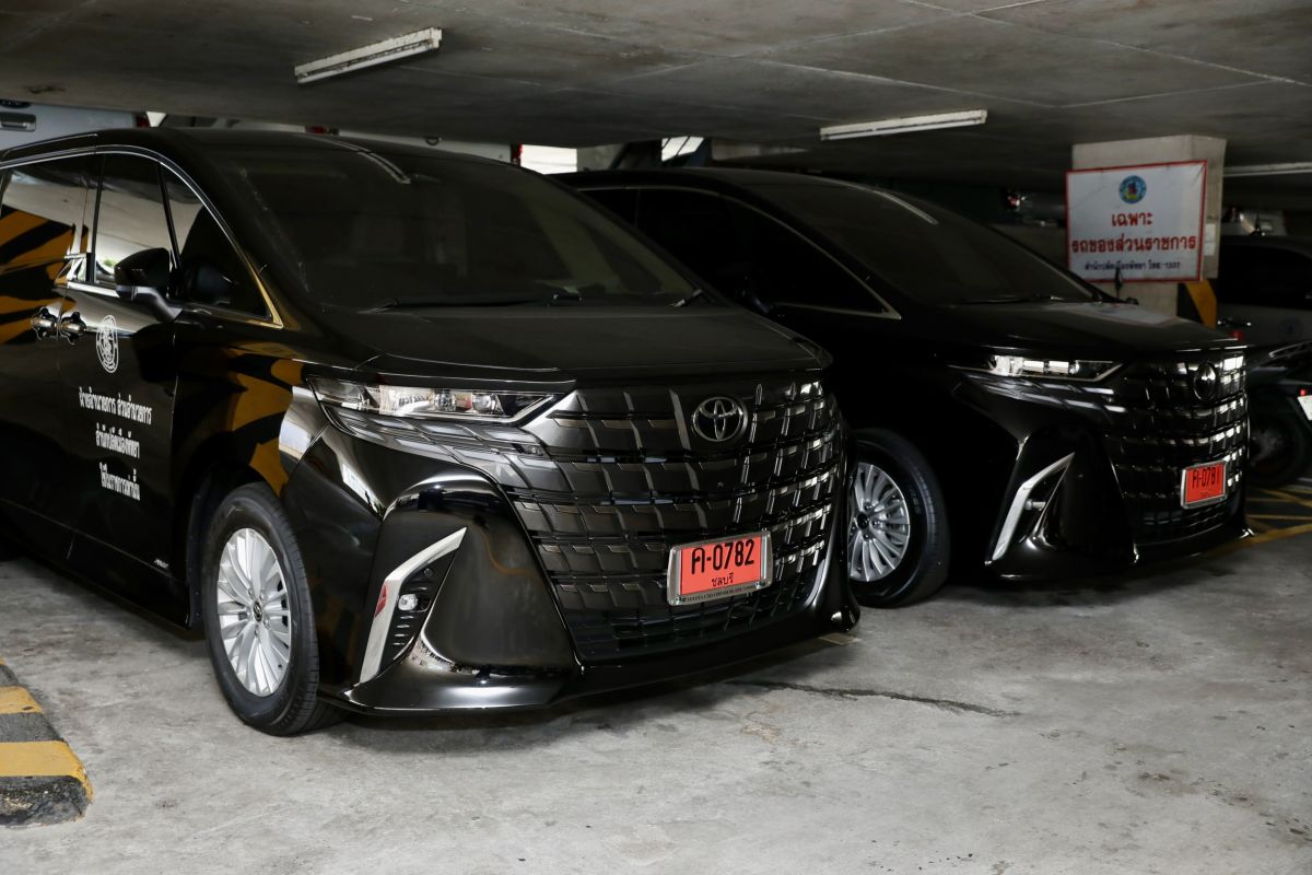 รถตู้ไฮบริดเมืองพัทยา 2 คัน วงเงินจัดซื้อ 8.57 ล้านบาท