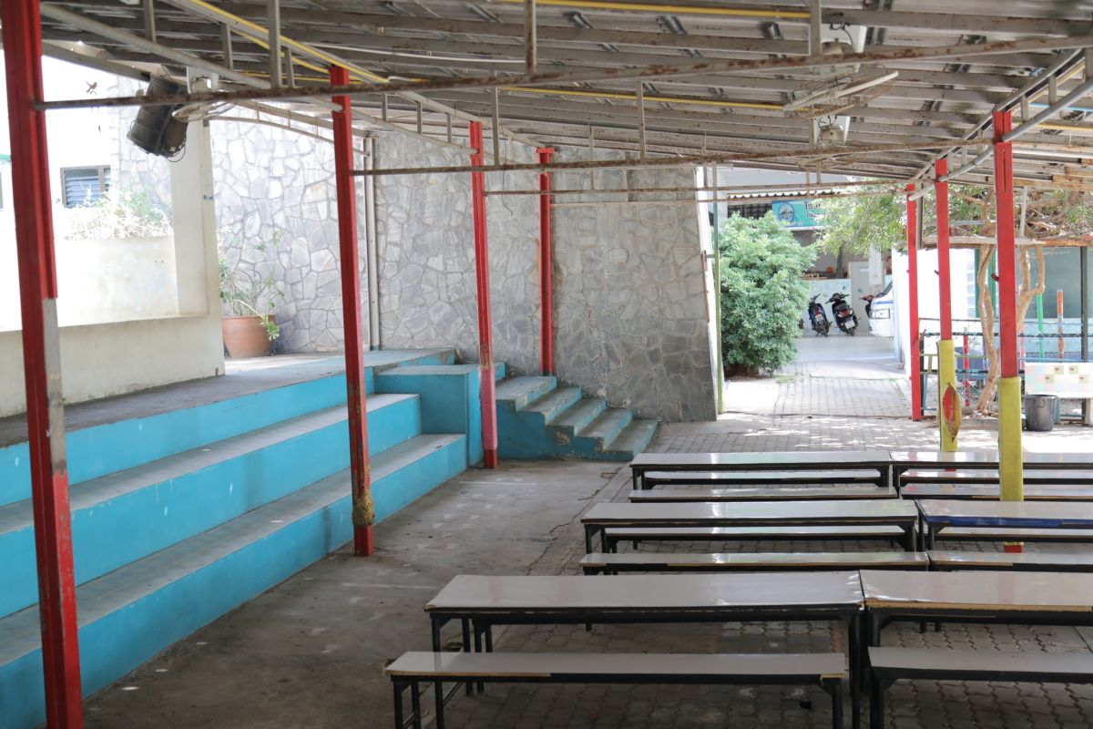 พื้นที่โรงอาหารของโรงเรียนเมืองพัทยา 10 บ้านเกาะล้าน ซึ่งเป็นหนึ่งในจุดที่เมืองพัทยาเตรียมพัฒนาคุณภาพอาหารกลางวันและสภาพแวดล้อมการเรียนรู้ของนักเรียน